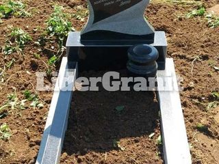 Monumente din granit.Livrare și instalare prin toată Moldova. foto 4