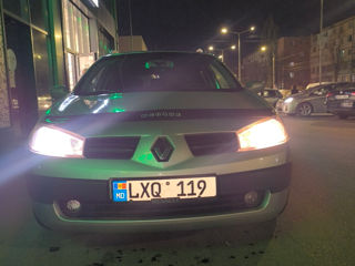 Renault Megane foto 2