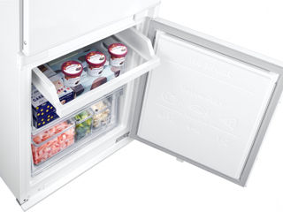 Frigider încorporabil Samsung No Frost (275L) foto 5