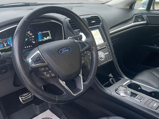 Ford Fusion foto 2