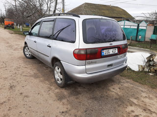 Ford Galaxy foto 3