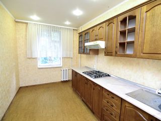 Preț promoțional! Apartament cu 3 odăi în sect. Buiucani! foto 1