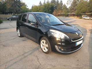 Renault Grand Scenic foto 2