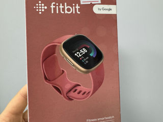 Google Fitbit verso 4 noi , sigilate