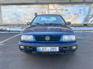 Volkswagen Vento foto 3