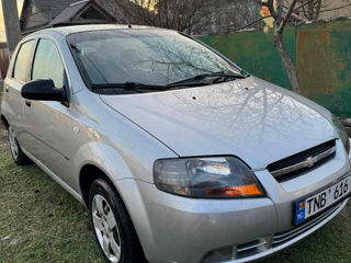 Chevrolet Aveo foto 2