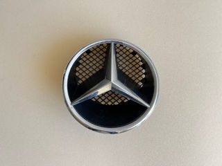 Mercedes CLK, emblema din grila