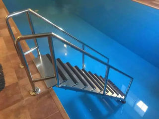 Лестницы и поручни для бассейнов. Scari si balustrade pentru piscine. foto 1