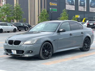 BMW 5 Series foto 1