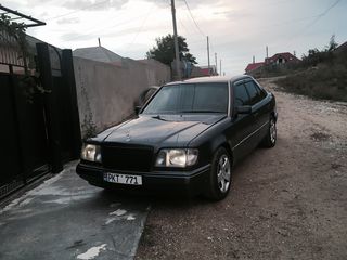 Mercedes E Class foto 3