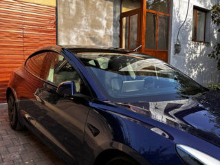 Tesla Model 3 foto 3