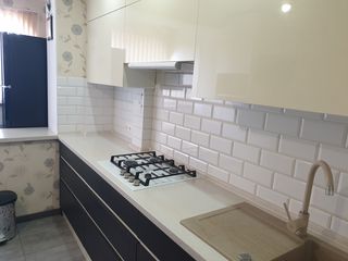 Apartament cu 3 odăi cu mobilă și tehnică foto 1