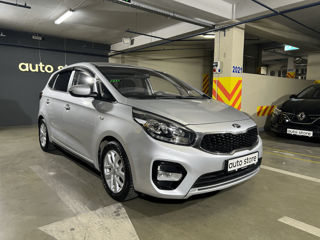 KIA Carens foto 2