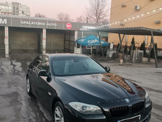 BMW 5 Series foto 4