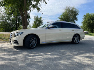 Mercedes E-Class foto 10