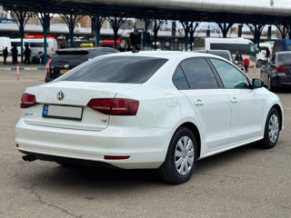 Volkswagen Jetta foto 6