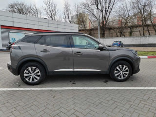 Peugeot 2008 foto 2