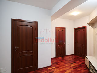 Chirie apartament cu 2 camere! Bloc nou! Euroreparaţie! Buiucani, str. Alba Iulia! foto 8