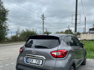 Renault Captur foto 2