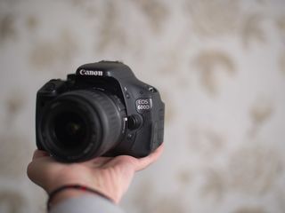 Canon 600D Kit foto 1