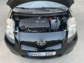 Toyota Yaris foto 12