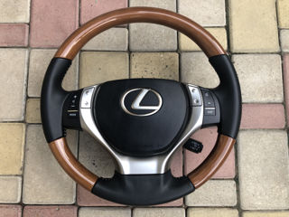 Lexus foto 1