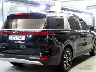 KIA Carnival foto 2