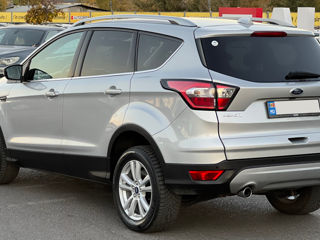 Ford Kuga foto 6