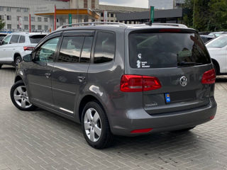 Volkswagen Touran foto 5