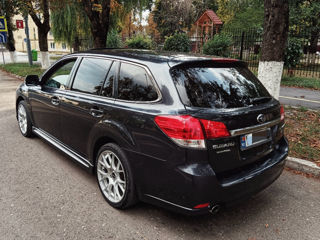 Subaru Legacy foto 3