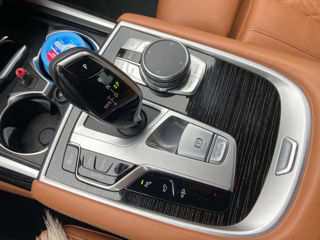 BMW 7 Series foto 16