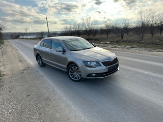 Skoda Superb foto 3