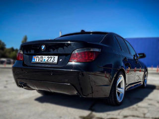 BMW 5 Series foto 4