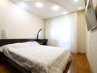 Продается 3 комнатная квартира в самом центре города Яловень foto 5