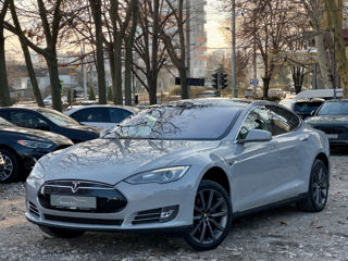 Tesla Model S foto 3