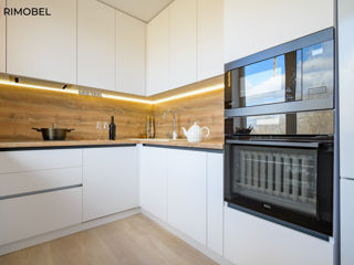 Bucătărie modernă, mat de culoare alb foto 10