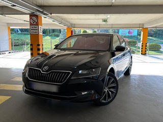 Skoda Superb foto 2