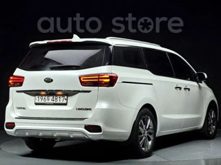 KIA Carnival foto 2