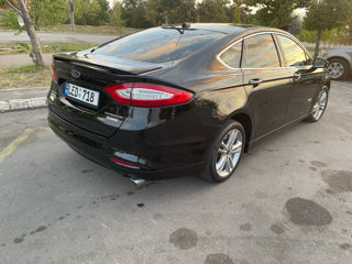 Ford Fusion foto 5