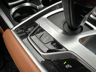 BMW 7 Series foto 16