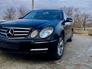 Mercedes E-Class foto 2