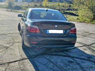 BMW 5 Series foto 3