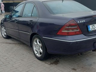 Mercedes C-Class foto 4