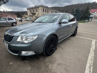 Skoda Superb foto 2