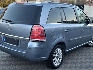 Opel Zafira foto 4