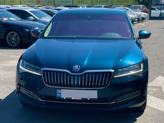 Skoda Superb foto 2