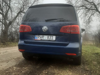 Volkswagen Touran foto 3