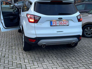 Ford Kuga foto 0