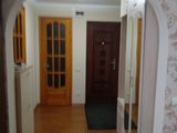 apartament cu 3 odai or.Floresti centru foto 1