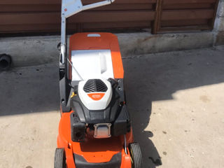 Stihl mașina de tuns gazon cu tracțiune integrala